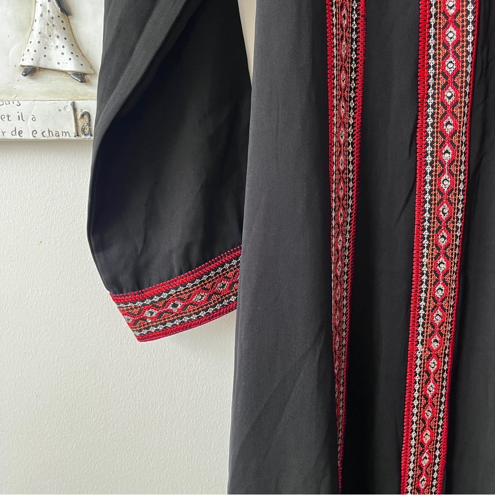 Vintage Black Embroidered Boho Modest Maxi Caftan Size 2 - Picture 5 of 8